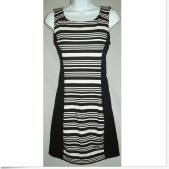 slimming dress with black sides